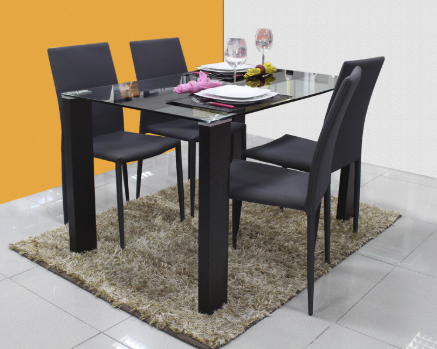 Conjunto Mesa + 4 Cadeiras – 34% Desconto